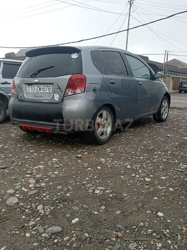 Chevrolet Aveo-5