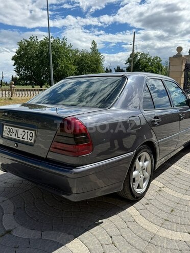 Mercedes C 200-3