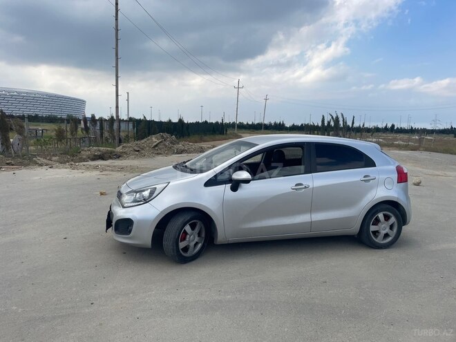 Kia Rio-5