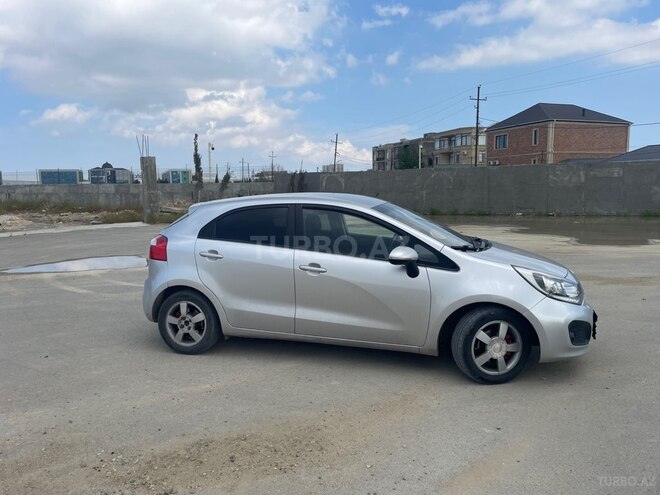 Kia Rio-9