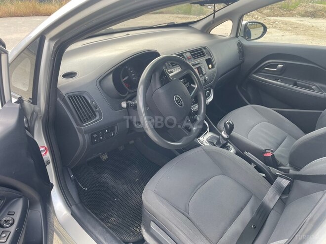 Kia Rio-11