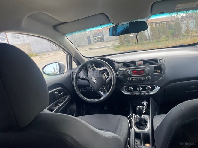 Kia Rio-13