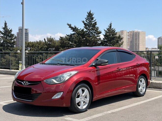 Hyundai Elantra-2