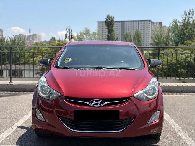 Hyundai Elantra-1