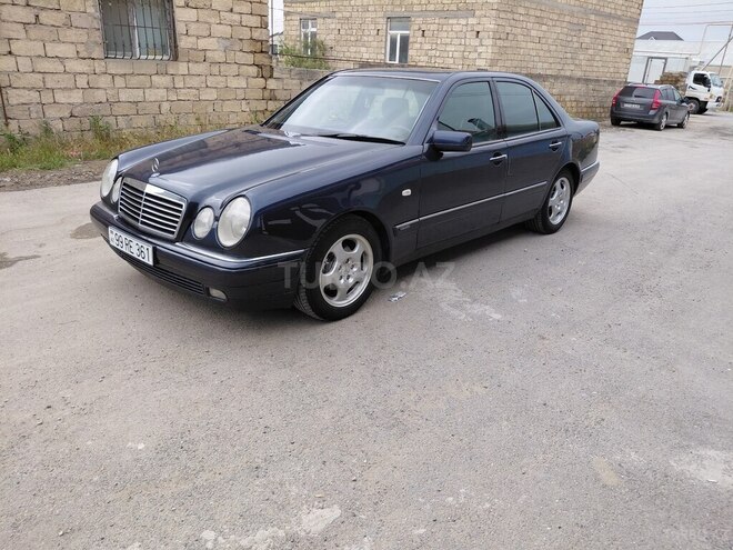 Mercedes E 240-7
