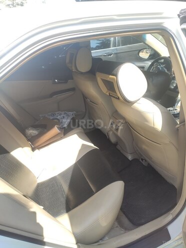 Toyota Camry-5