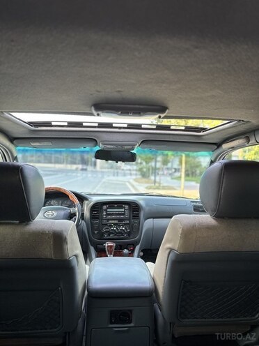 Toyota Land Cruiser-12