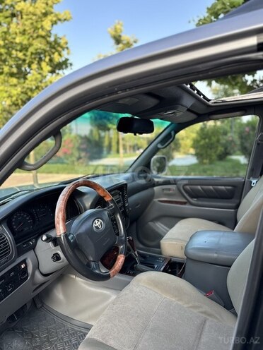 Toyota Land Cruiser-8