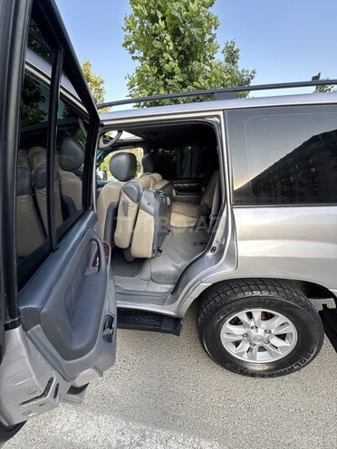 Toyota Land Cruiser-14