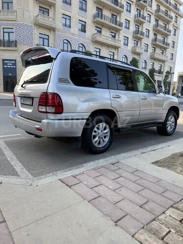 Toyota Land Cruiser-3