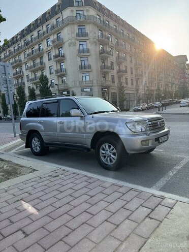 Toyota Land Cruiser-4