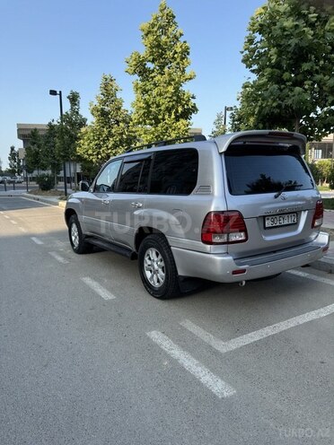 Toyota Land Cruiser-7