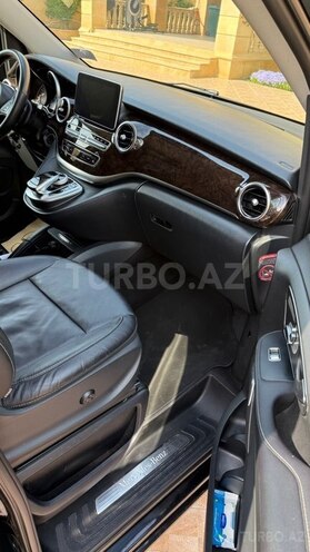 Mercedes V 250-8