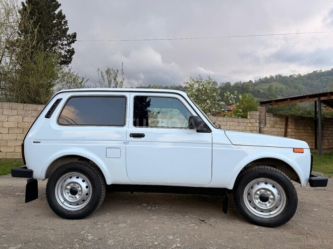 LADA (VAZ) Niva-6