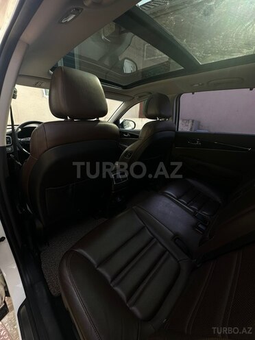 Kia Sorento-16