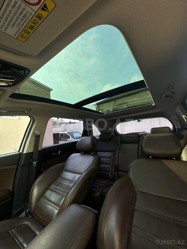 Kia Sorento-13