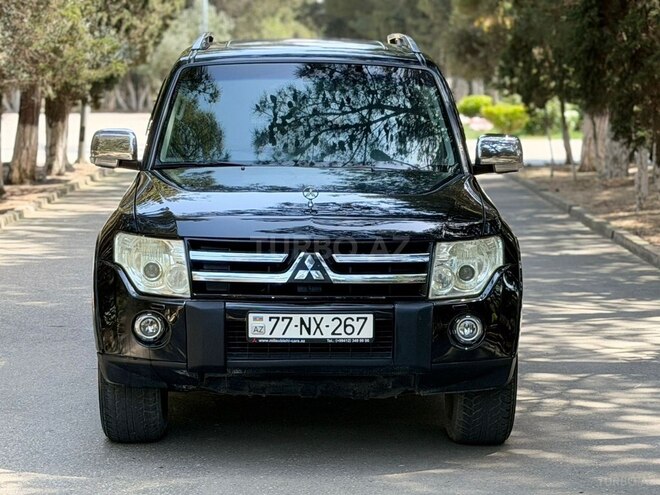 Mitsubishi Pajero-3