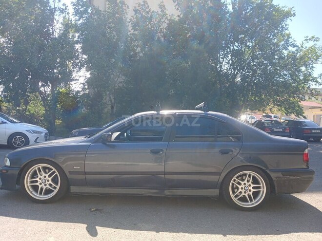 BMW 523-9