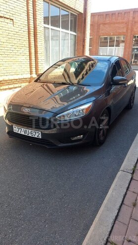 Ford Focus-3