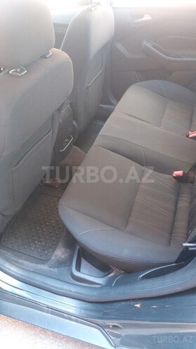 Ford Focus-8