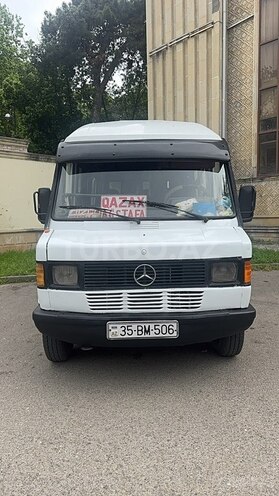 Mercedes 208 D 1994, 450,000 km - 2.3 l - Qazax