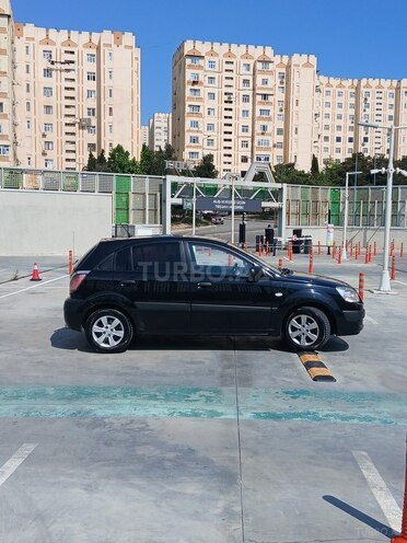 Kia Rio-5