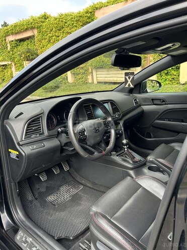Hyundai Elantra-7