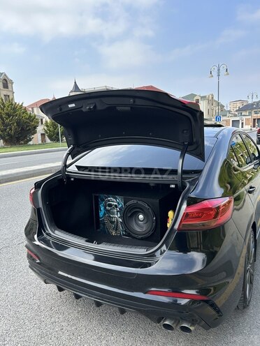 Hyundai Elantra-12