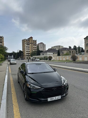 Hyundai Elantra-6