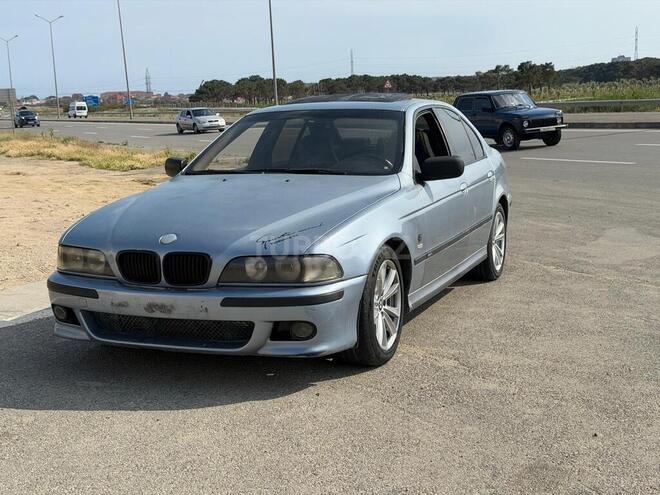 BMW 528-2