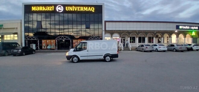 Ford Transit-14