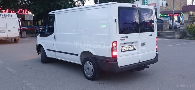 Ford Transit-6