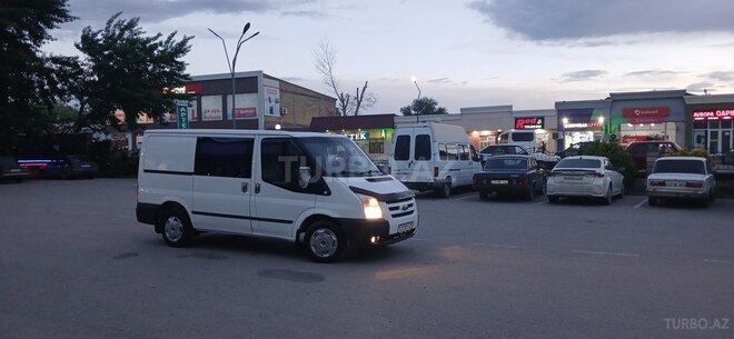 Ford Transit-18