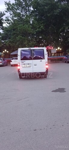 Ford Transit-4