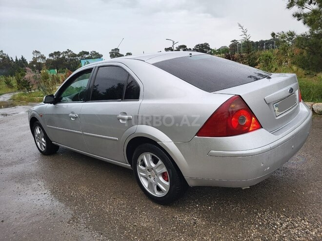 Ford Mondeo-12