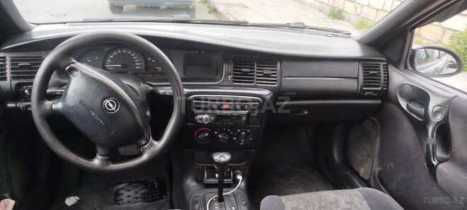 Opel Vectra-4