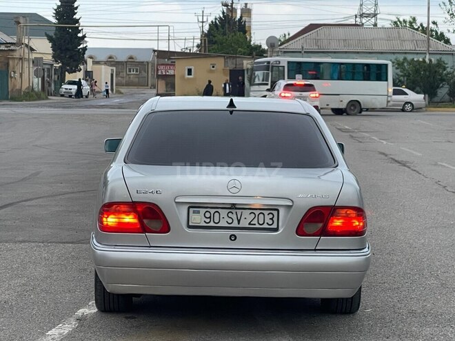 Mercedes E 240-7