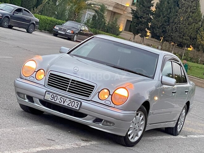 Mercedes E 240-9