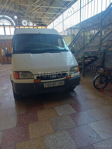 Ford Transit-1