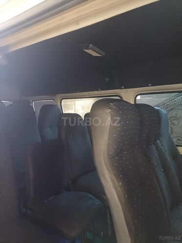 Ford Transit-10