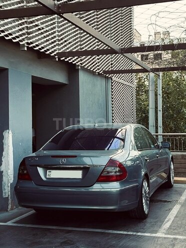 Mercedes E 220-3