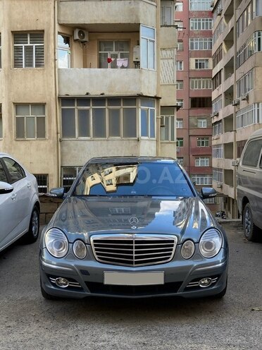 Mercedes E 220-1