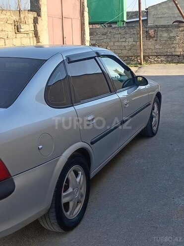 Opel Vectra-3