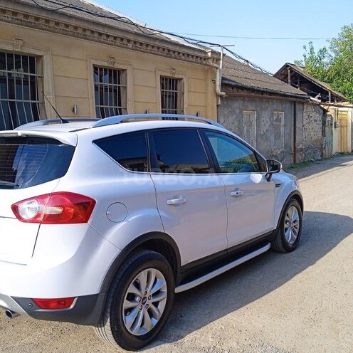 Ford Kuga-5
