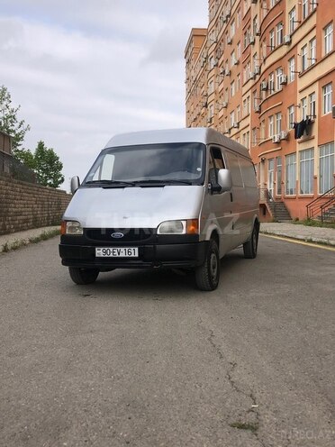 Ford Transit-1