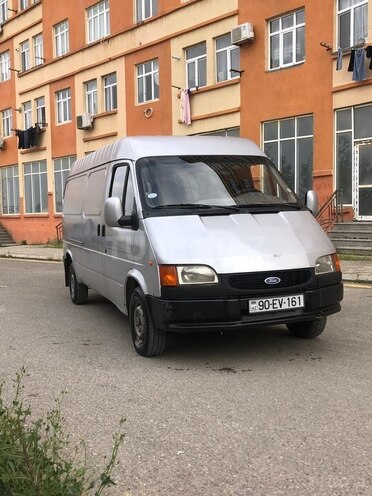 Ford Transit-2