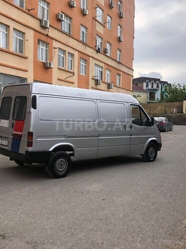 Ford Transit-3