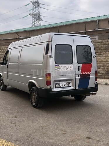 Ford Transit-5