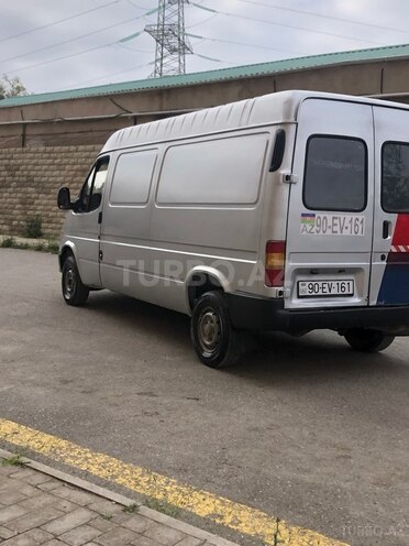 Ford Transit-6