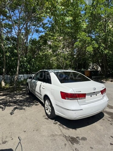 Hyundai Sonata-2